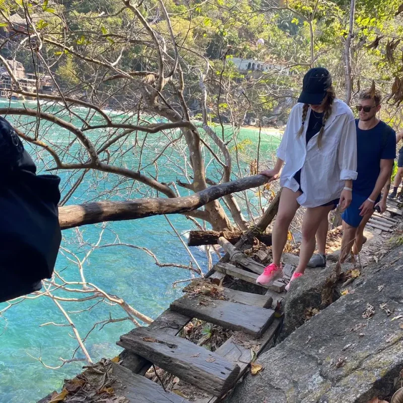 NakaweAdventures-JungleHiking-3