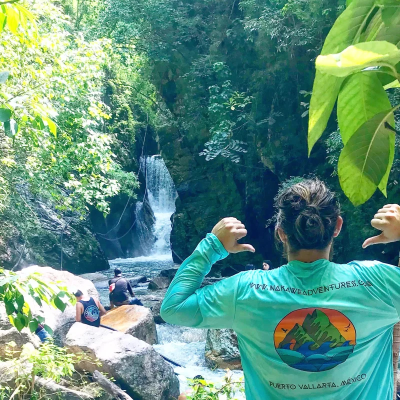 NakaweAdventures-JungleHiking4(2)